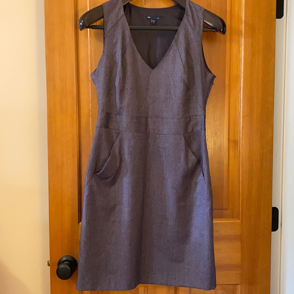 Gap | Sleeveless business casual dress